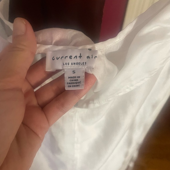 Size small flutter short sleeve white top - Picture 3 of 5